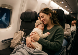 Voyager en avion avec un bébé
