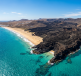 Vue aérienne de la côte volcanique de Lanzarote